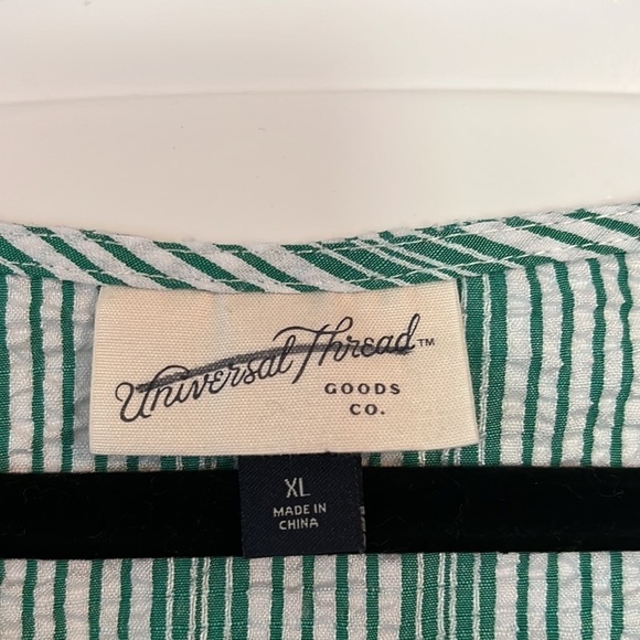 Universal Thread gauzy sear sucker Tank XL - Picture 6 of 8